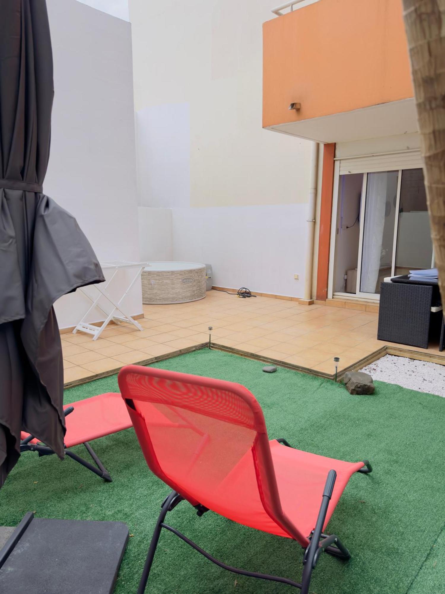Appartamento Le Petit Oasis Saint-Denis Esterno foto