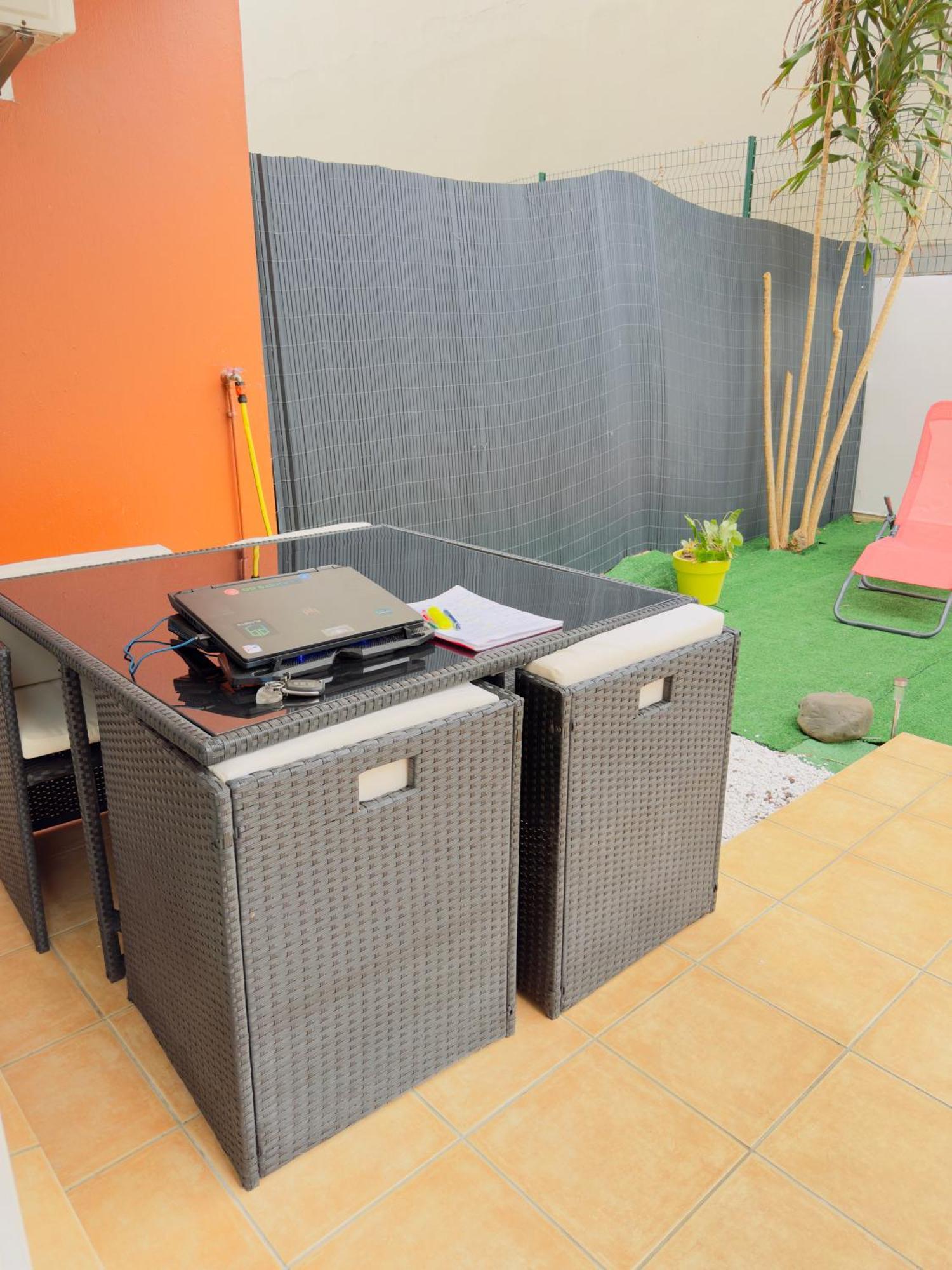 Appartamento Le Petit Oasis Saint-Denis Esterno foto